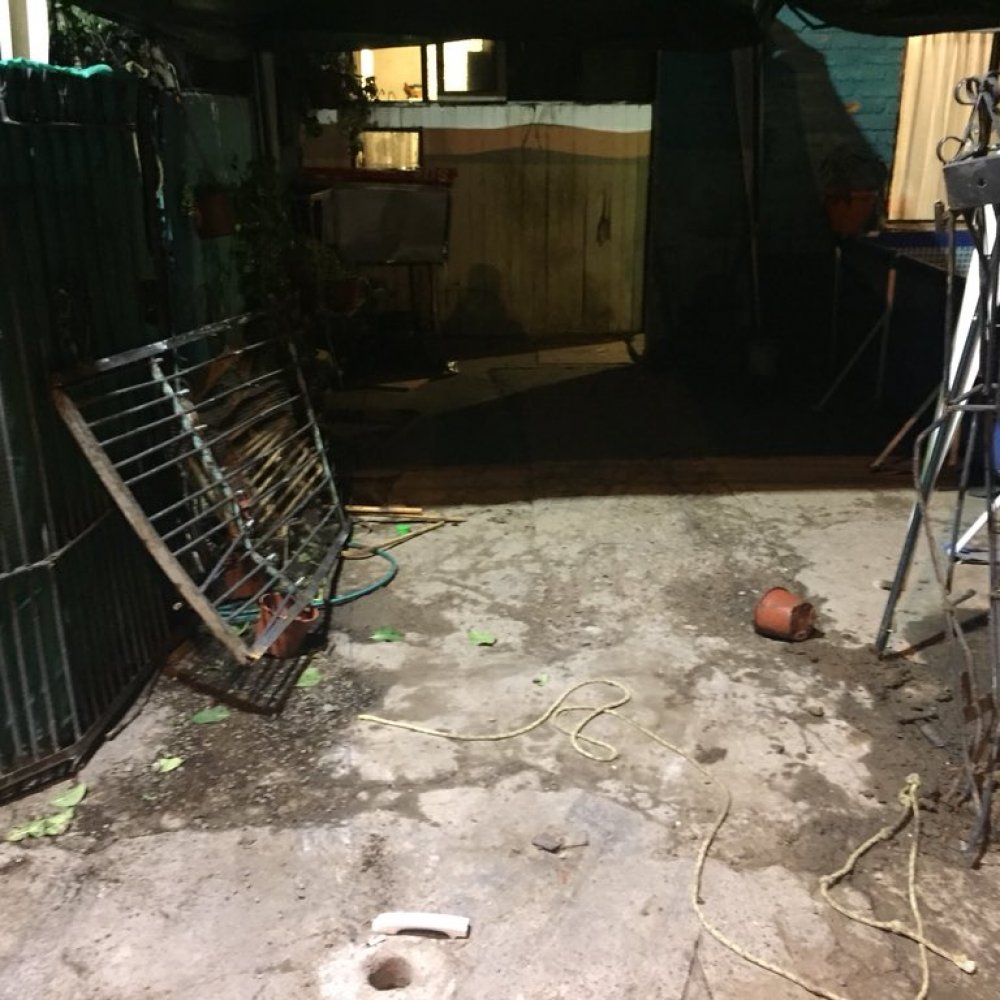 Vehículo chocó contra domicilio en La Florida: Conductor fue detenido tras fugarse