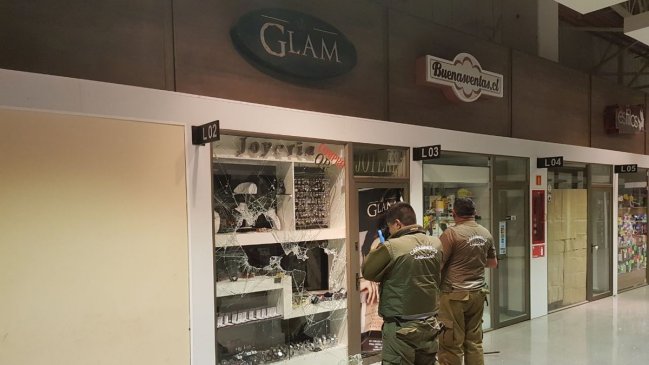 Desconocidos asaltaron una joyería en Coronel