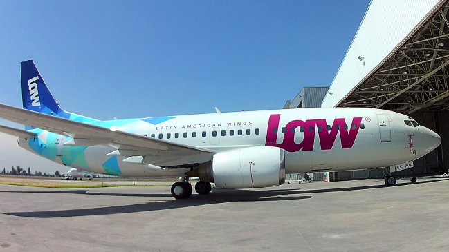 Aeronáutica Civil peruana suspendió permiso de operación a aerolínea LAW