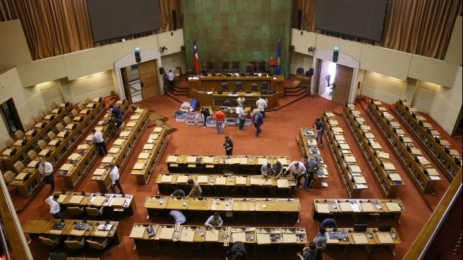 Nueva Mayoría y Frente Amplio retoman este lunes la negociación por la Cámara