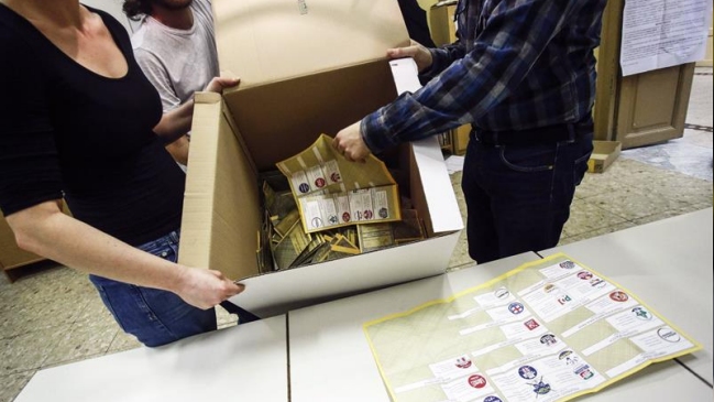 La derecha se alza con el triunfo en Italia, pero sin mayoría