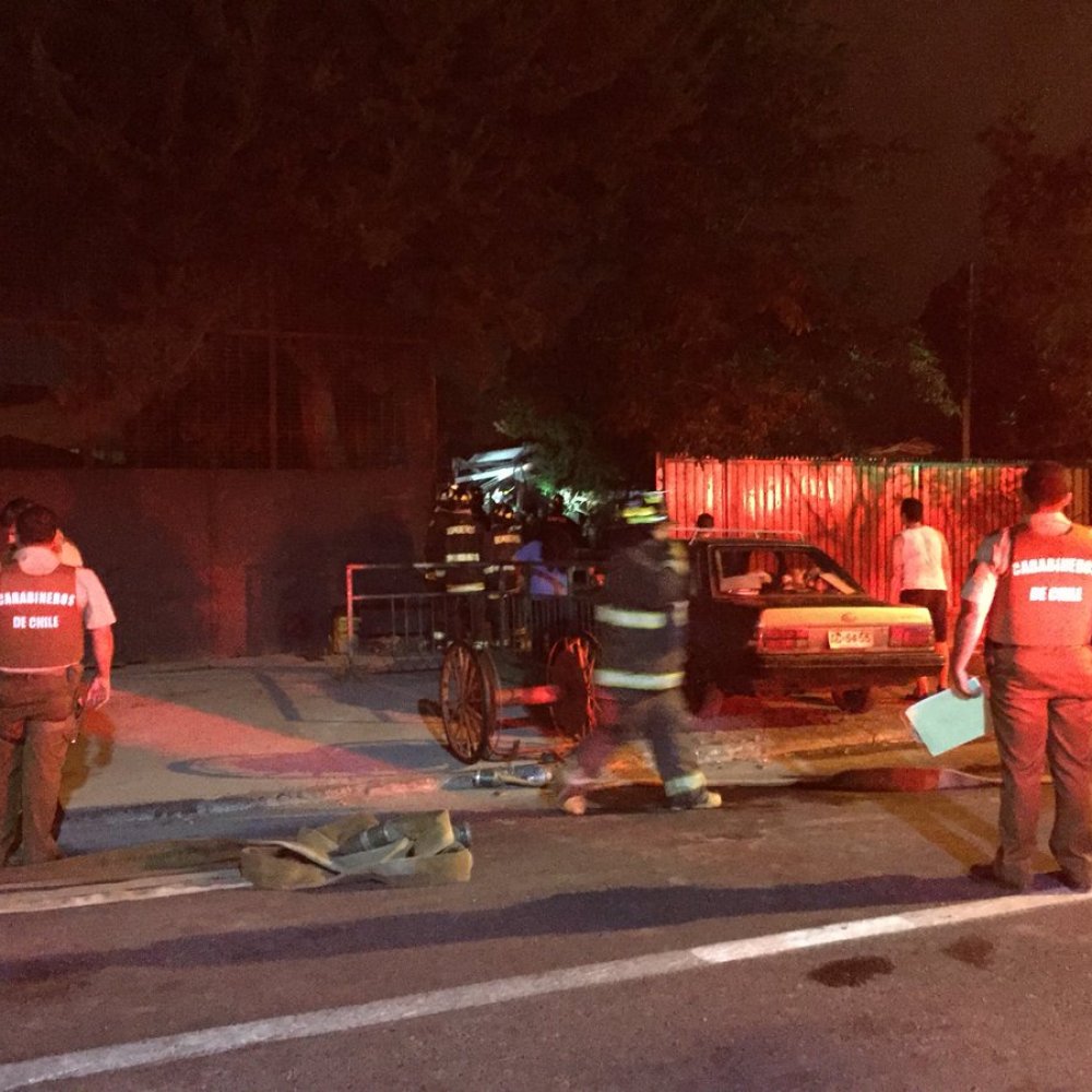 Dos viviendas resultaron destruidas tras incendio en Lo Espejo