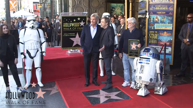 Mark Hamill recibió su propia estrella en el Paseo de la Fama de Hollywood
