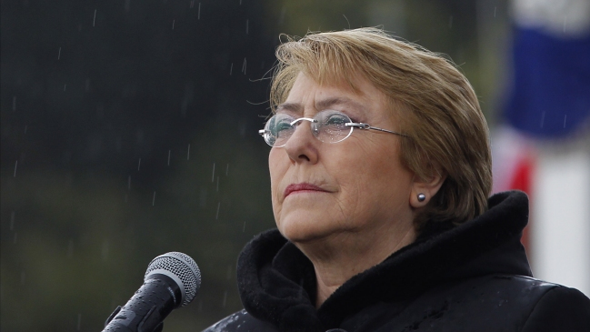 Abogado de presos de Punta Peuco: Bachelet ha jugado con sus sentimientos