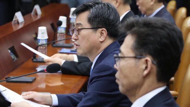 Corea del Sur pidió a EE.UU. que no le aplique los aranceles sobre el acero