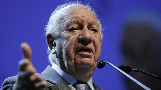 Lagos desdeñó propuesta de Guillier para Bolivia: 