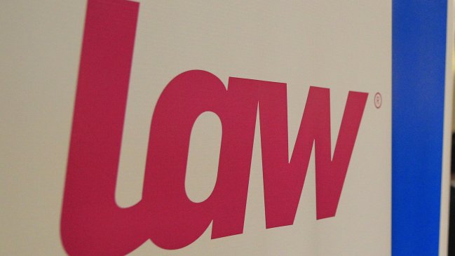 Pasajeros de LAW temen declaración de quiebra tras suspensión de licencia