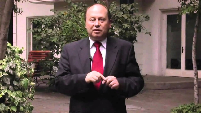 Economista: Se ve difícil una baja de impuestos porque hay que reducir el déficit fiscal