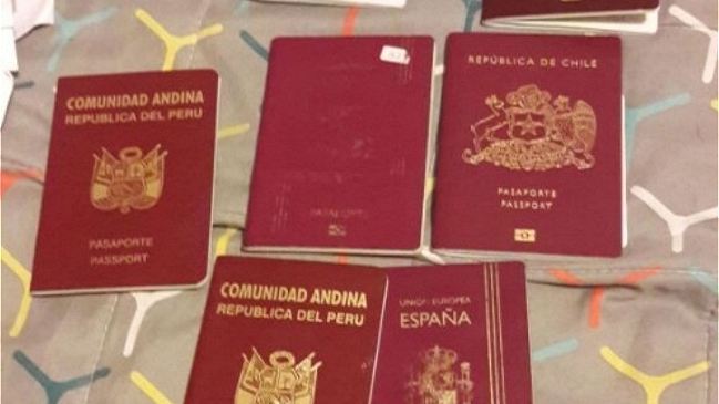 Policía peruana desarticuló banda que falsificaba pasaportes chilenos