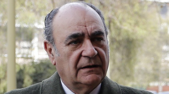 Oposición critica presencia de Alberto Cardemil en el Gobierno de Piñera