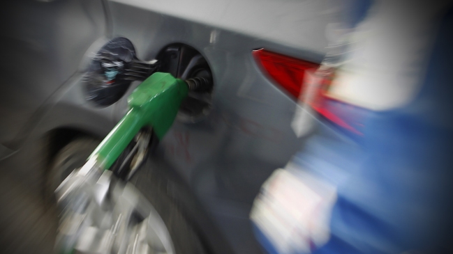 Precios de las bencinas bajan por sexta semana consecutiva