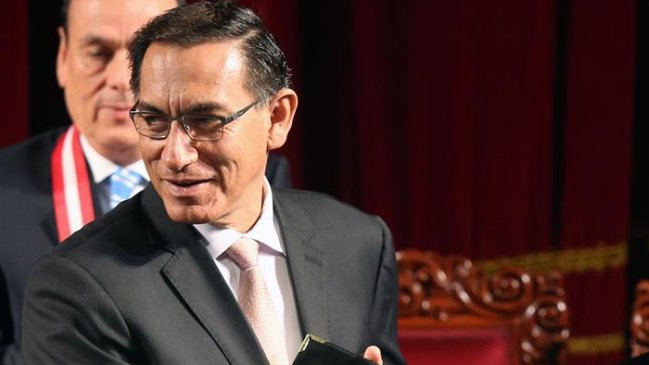 Izquierda peruana pidió que Vizcarra convoque a nuevas elecciones