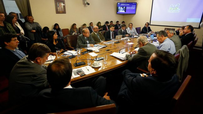 Gobierno inaugura reuniones por cambio a la Ley de Pesca