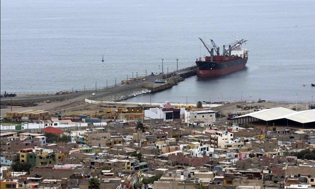 Bolivia anunció que realizará importaciones por el puerto peruano de Ilo