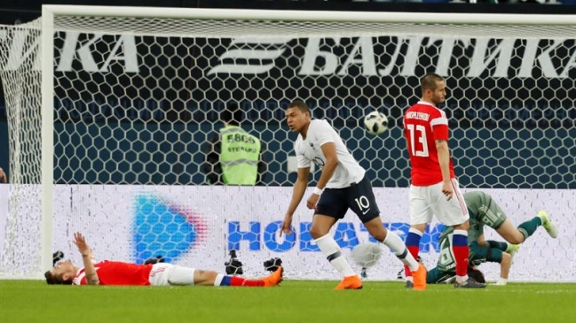 Rusia cayó ante Francia y sufrió una nueva derrota de cara al Mundial