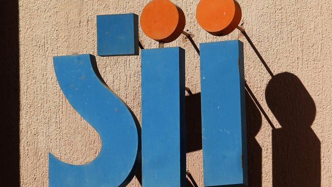 Gobierno ratificó a Fernando Barraza como director del SII