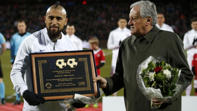 Arturo Vidal replicó saludo de Gary Medel: Muchas gracias, querido capitán