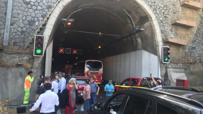 Bus se incendió al interior del Túnel Zapata