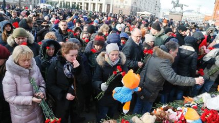   Moscú homenajea a las víctimas del incendio del mall en Siberia 