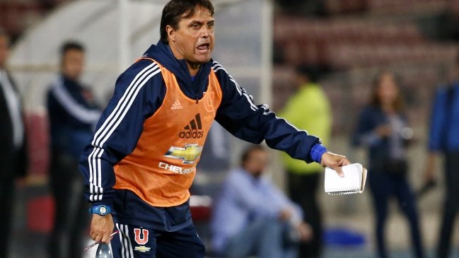 Hoyos descartó a Pizarro y a Beausejour para duelo ante Audax