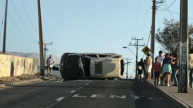Chofer ebrio colisionó un poste y dejó a más de 28 mil personas sin luz en Iquique