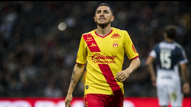 Morelia de Diego Valdés tropezó ante Chivas en México