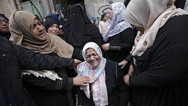 Palestina vivió un día de luto nacional y funerales por los 16 muertos en Gaza