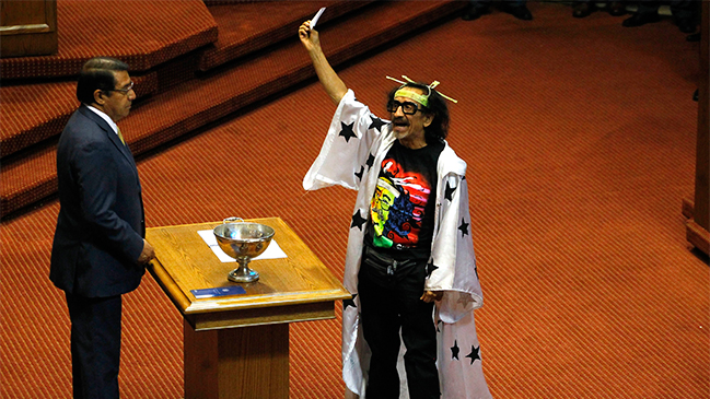 Florcita Motuda desclasifica las críticas por su vestimenta en la Cámara de Diputados