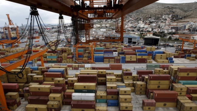 China cumplió sus amenazas y puso aranceles a 128 productos estadounidenses