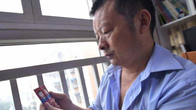 Un padre encontró a su hija desaparecida hace 24 años gracias a su taxi