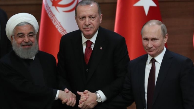 Rusia, Turquía e Irán prometen luchar juntos contra 