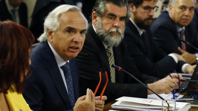 Las divergencias en la oposición por la comisión de seguridad convocada por La Moneda