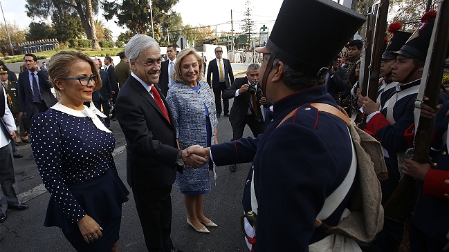 Piñera llamó a la unidad en actos de celebración por bicentenario de Batalla de Maipú
