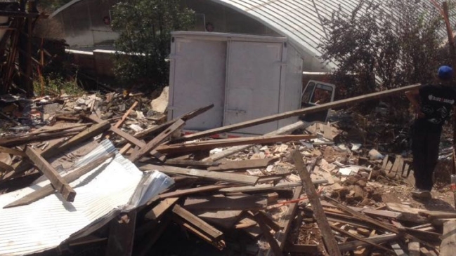 Camión cayó sobre vivienda en Viña del Mar