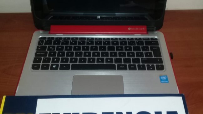 Delincuente roba computador y pide dinero a su dueño para devolverlo