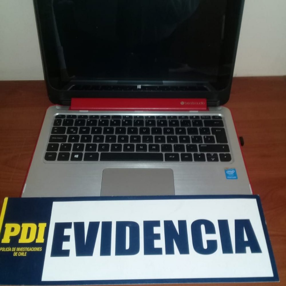 Delincuente roba computador y pide dinero a su dueño para devolverlo