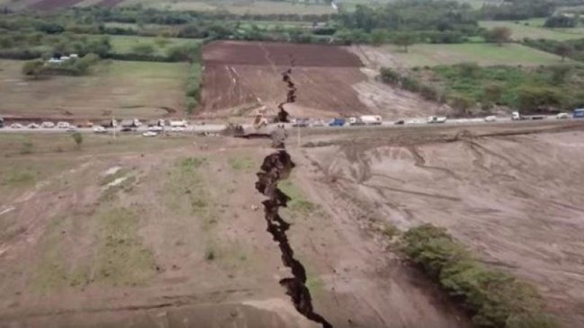 La aparición de una grieta kilométrica en Kenia recuerda la posible división de África