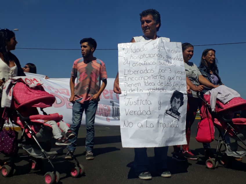 Iquiqiue: Baja asistencia marcó la marcha contra sentencia por desaparición de José Vergara