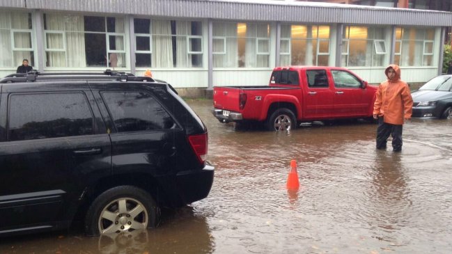 Los Ríos: 592 clientes continúan sin suministro eléctrico por sistema frontal