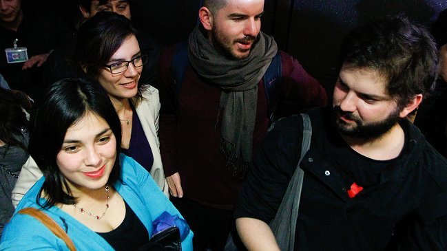 Cariola, Vallejo y Boric ventilaron sus diferencias respecto al diálogo con Piñera