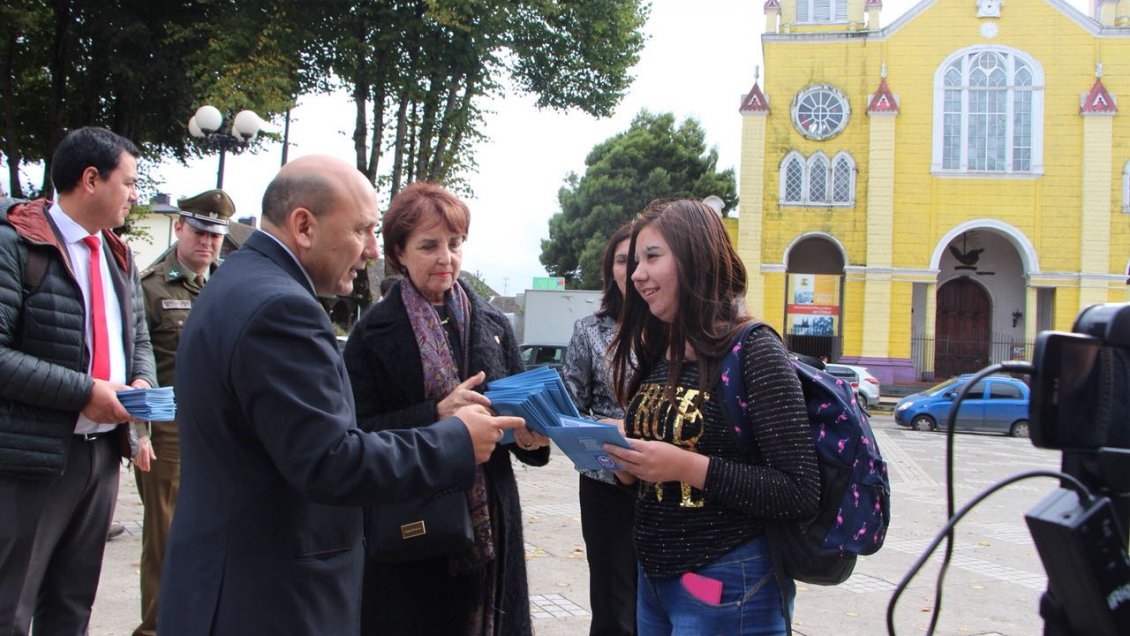 Chonchi: Gobierno comprometió mejoras en cuesta El Venado tras fatal accidente