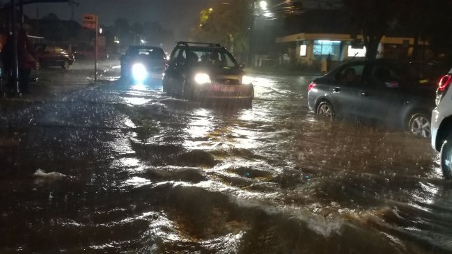 Araucanía: Sistema frontal deja 9.000 hogares sin energía y ruta a Lonquimay colapsada