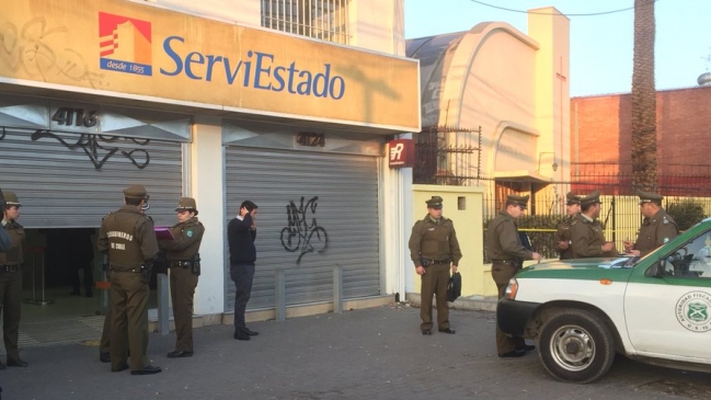 Solitario delincuente asaltó sucursal ServiEstado en Quinta Normal