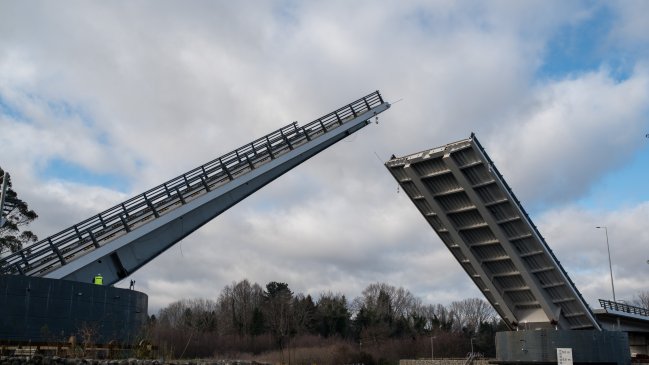 MOP aplaza desarme del puente Cau Cau y solicita nuevos antecedentes técnicos