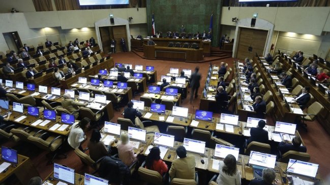 Oficialismo presentará proyecto para bajar el número de parlamentarios