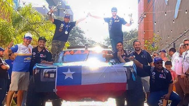 Piloto chileno Emiliano Fuenzalida subió al podio en el 