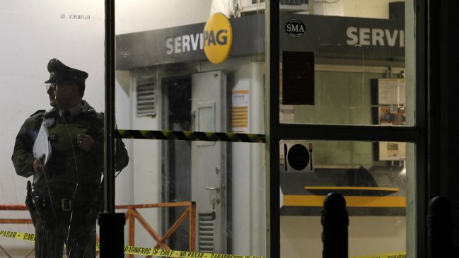 Carabineros detuvo a cuatro sujetos que robaron sucursal de Servipag en La Pintana