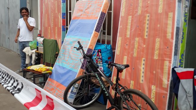 Damnificados de incendio en el centro de Iquique denuncian abandono de las autoridades