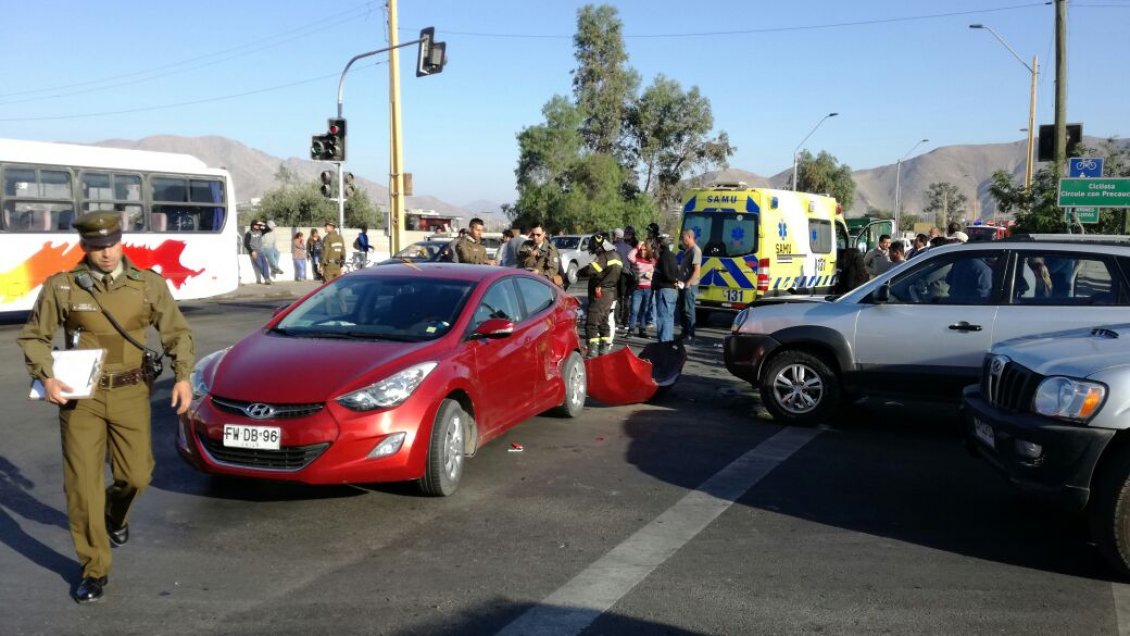 Accidente múltiple deja a seis personas heridas en Copiapó
