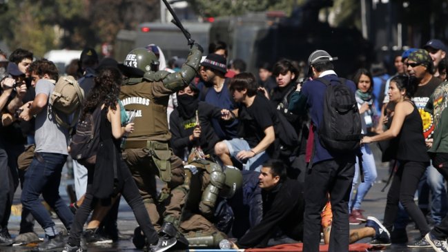 Balance: 180 detenidos dejó la marcha estudiantil en Santiago